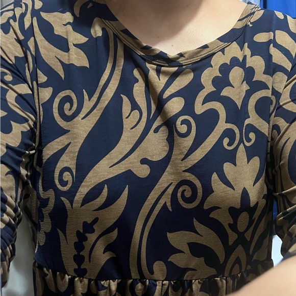 Dress - Picture 4 of 4